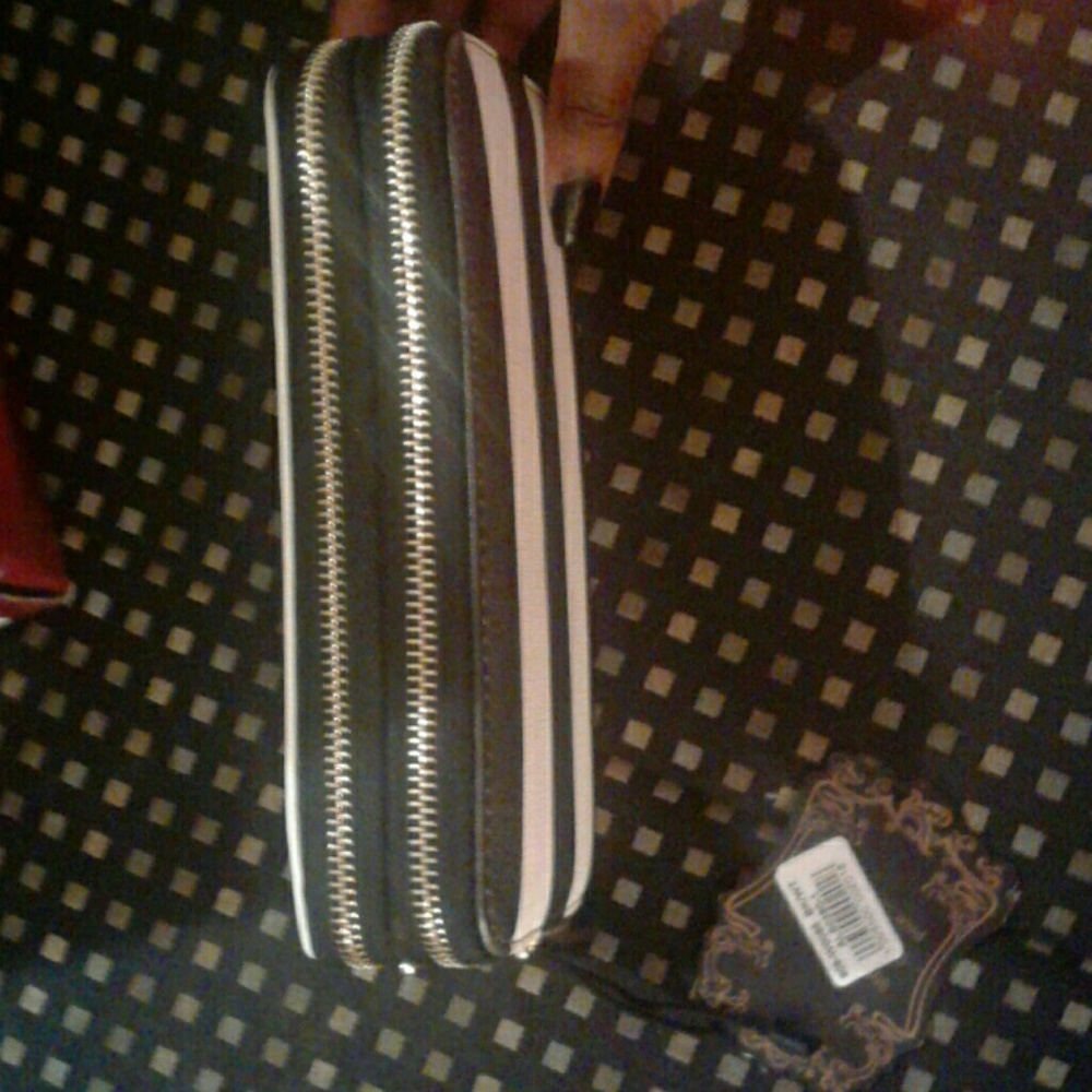 Wallet - Picture 2 of 3